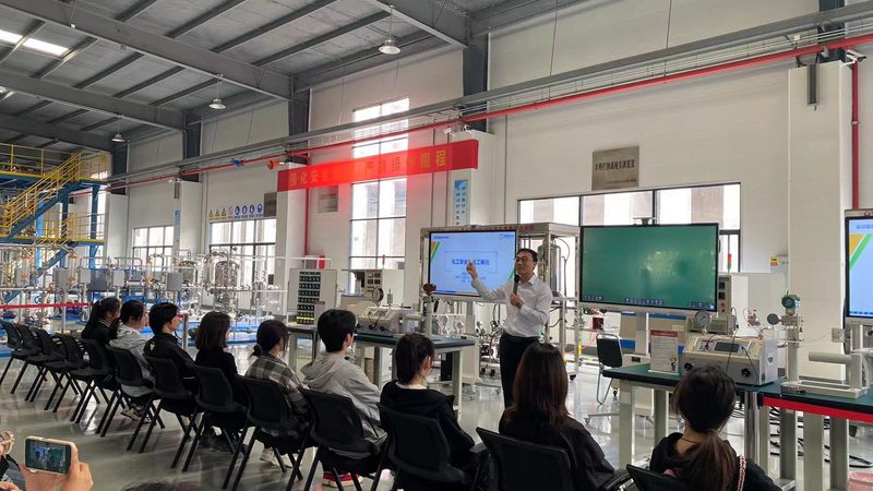 导热硅脂复合材料：揭秘其导热系数的关键因素**